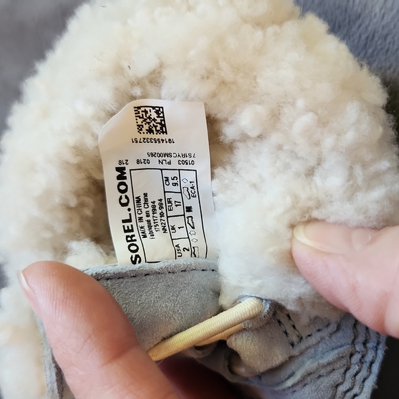 NWT Sorel Caribootie size 2 - Picture 5 of 8